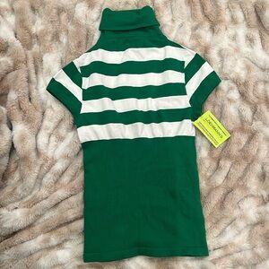 Green & white short sleeve turtleneck super stretchy